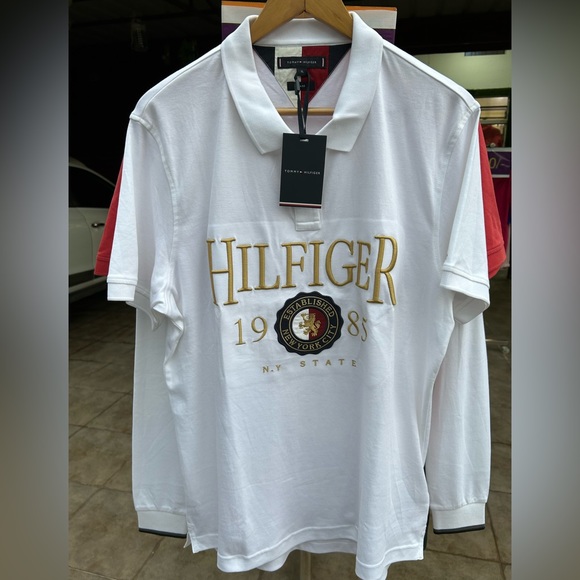Tommy Hilfiger Other - TOMMY HILFIGER T-SHIRT